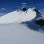 La traccia che sale al Breithorn, vista dal passo omonimo.