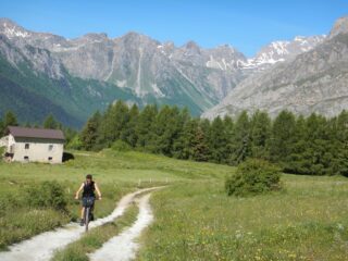 Verso l'alpe Serri
