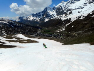 gran finale sulle piste a pochi metri dall'auto