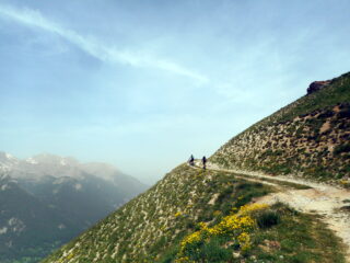 sulla sterrata che sale da Le Pontet