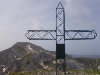 la croce di vetta e il Mongioie