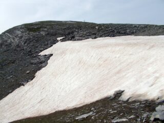 nevaio residuo sotto la cima Brignola