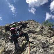 Il muretto di 6a sul sesto tiro