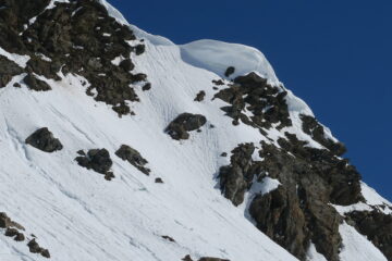 poco prima del colle mi sono tuffato in questo ripido ma assai comodo passaggio