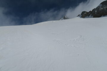 pochi cm di neve fresca sparpagliata dal vento