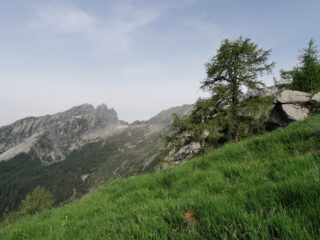La Scheggia vista dalla via di salita