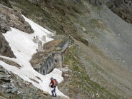 arrivando alla caserma inferiore...