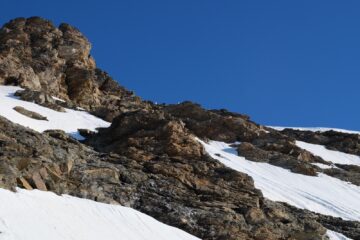 La madonnina vista dal Colle di Morion (il canale è attualmente in misto)