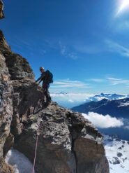 Il diedro salito per raggiungere la vetta dalla cresta SO