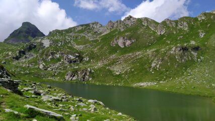 Lago Santanel e da sinistra Monte Nero e cima Santanel