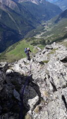 alternandosi nella salita in conserva corta protetta..
