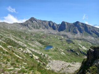 Scendendo verso il bric rond il sentiero balcone sui 13 laghi
