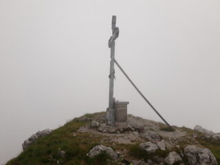Cima drlla Croce: sullo sfondo il pizzo Arera...!