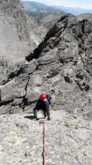 sulle placche finali appoggiate con sosta per doppia a lato..salendo..