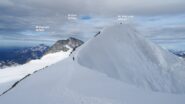 Vista dal Piz Palü orientale sul tratto di cresta da percorrere per arrivare al Piz Palü centrale.