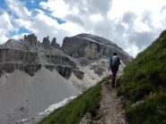 Laggiù la cupola del Sassongher