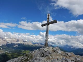 In cima, al sole del pomeriggio...