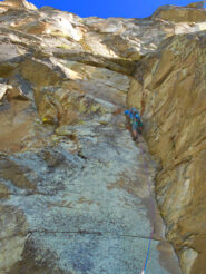 Salendo L3 (6a+) per scoprire che alcuni spit indispensabili per la progressione in libera sono stati tolti.. La stupida rivalsa di qualcuno o un emerito idiota che non sapeva nemmeno quello che stava facendo..?!? 
