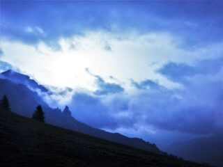 Primo mattino sopra il Passo Gardena