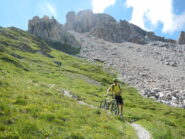 in discesa dal Colle del Mulo....