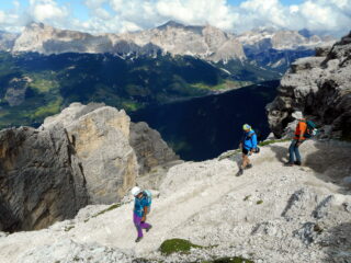 in discesa dalla cima