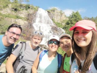 Selfie con il cascatone