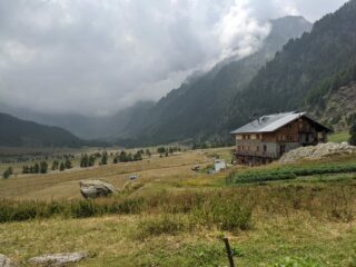 Rifugio willy jervis e conca del pra