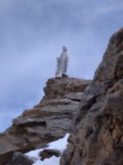 Dallo sguardo attento della Madonna