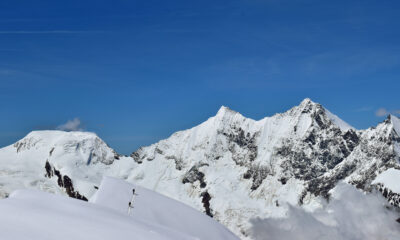 Cordata sulla cresta finale,i Mischabel sullo sfondo