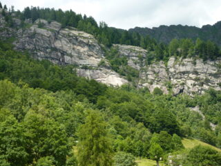 Falesia dall'inizio dell'avvicinamento