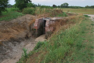Paratie per la distribuzione dell’acqua nelle marcite presso la Strada dei Ronchi