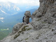 Caratteristico portale all'uscita della via