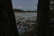 Sesia visto dove il metanodotto Snam attraversa il fiume.