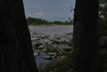 Sesia visto dove il metanodotto Snam attraversa il fiume.