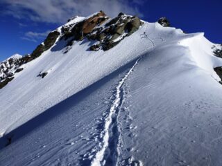 Cordata verso Orientale davanti a noi.