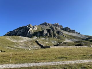 Becco Grande con le Cime Ovest - Est dal parcheggio