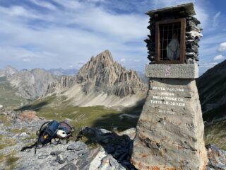 Becco Nero, sullo sfondo Rocca La Meja