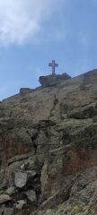 La croce dall'ultimo tratto di salita
