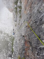 Roccia spaziale in basso