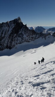 si tratta di scendere il piu' in fretta possibile..