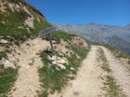 Bivio con sentiero da prendere per salire