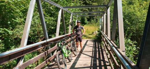 il robusto ponte sul rio Sessi