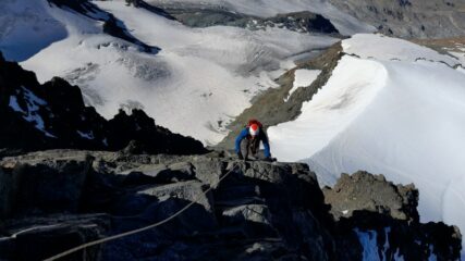 In salita sul tratto roccioso