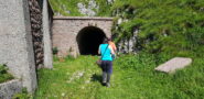 ingresso galleria per cava del marmo