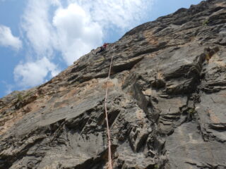 Nel settore monotiri in discesa dalla via Magic 6B+