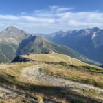 Inizio discesa dalla cima lungo il versante sud