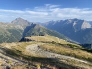 Inizio discesa dalla cima lungo il versante sud