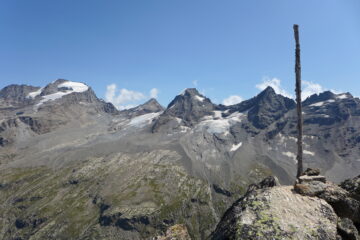 In cima, balcone sul Gran Paradiso 