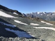 Risalendo il pendio detritico finale