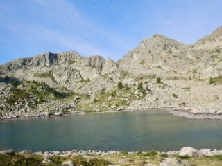 Dal Lago di Sant'Anna le Placche al centro .